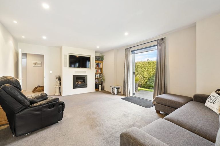 Photo of property in 2 Albion Lane, Hillmorton, Christchurch, 8024