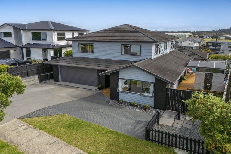 Photo of property in 14 Kingfisher Road, Silverdale, 0932