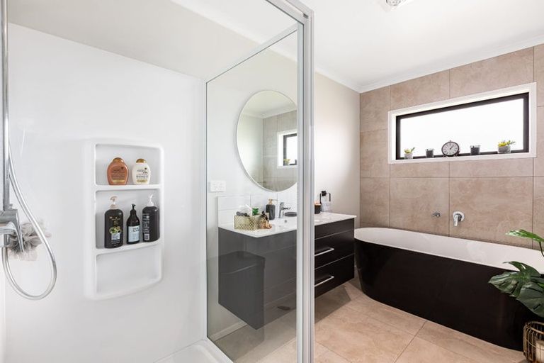 Photo of property in 29 Topsail Way, Whitby, Porirua, 5024