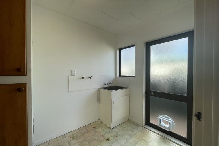 Photo of property in 94 Roberts Road, Te Atatu South, Auckland, 0610