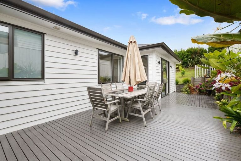 Photo of property in 61 Godfrey Drive, Orewa, 0931