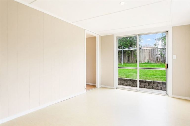 Photo of property in 14 Poto Street, Te Atatu South, Auckland, 0610