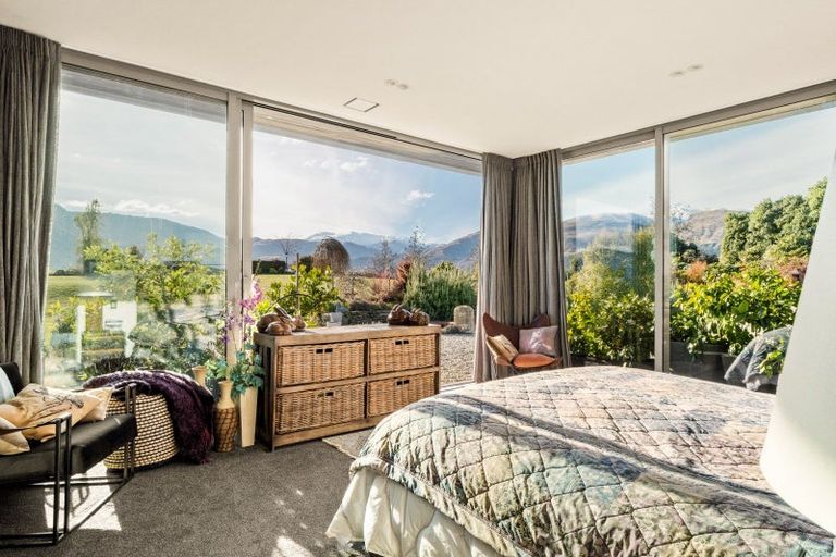 Photo of property in 6 Caldwell Lane, Lake Hayes, Queenstown, 9371