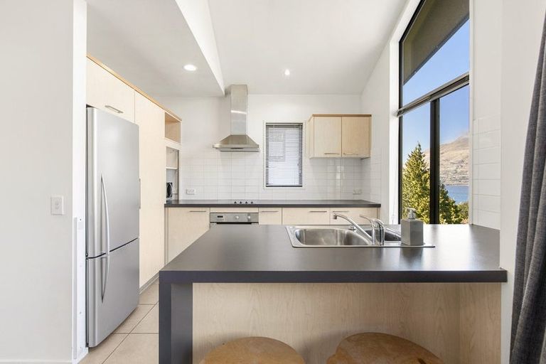 Photo of property in Arno Apartment, 10/8 Mckerrow Place, Sunshine Bay, Queenstown, 9300