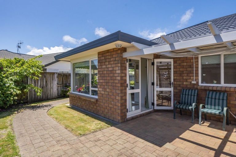 Photo of property in 4 Monterosso Place, Paraparaumu Beach, Paraparaumu, 5032
