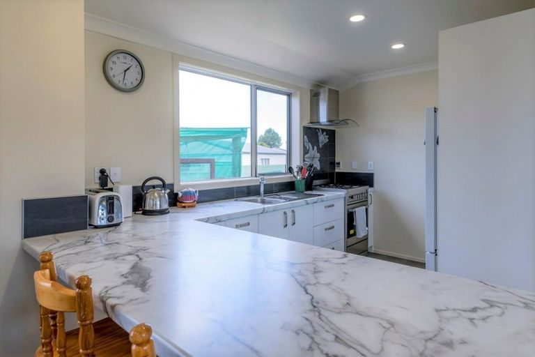 Photo of property in 15a Bovis Street, Shannon, 4821