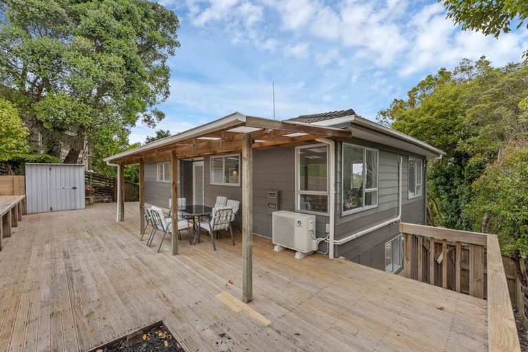 Photo of property in 25 Finn Place, Totara Vale, Auckland, 0629