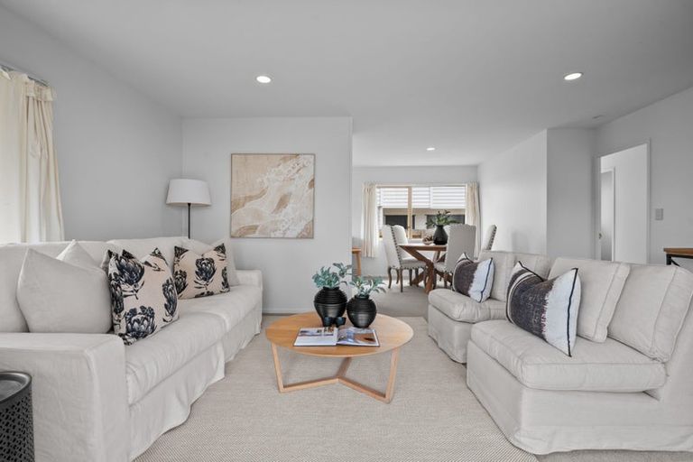 Photo of property in 14 Elliott Avenue, Bayview, Auckland, 0629