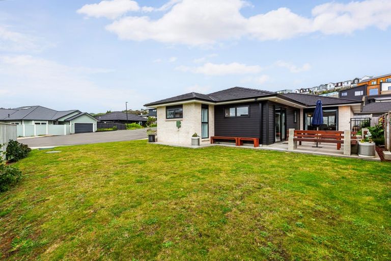 Photo of property in 29 Topsail Way, Whitby, Porirua, 5024