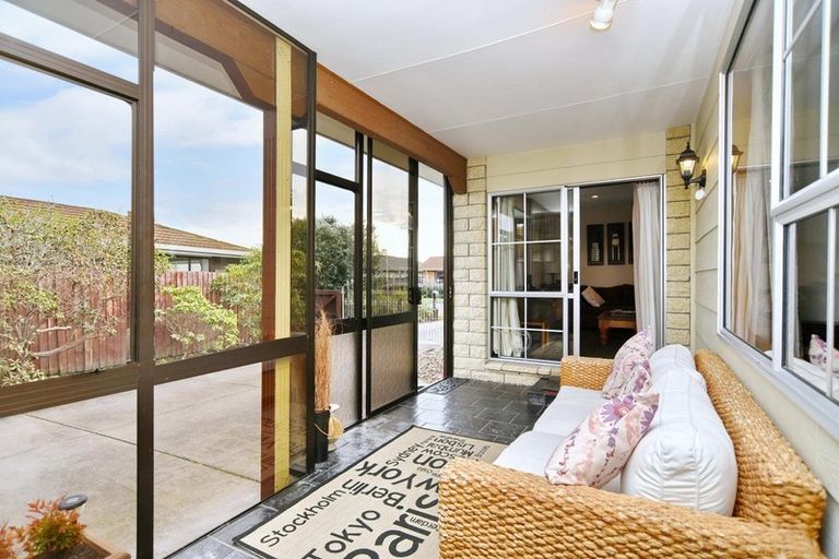 Photo of property in 50 Solomon Avenue, Redwood, Christchurch, 8051