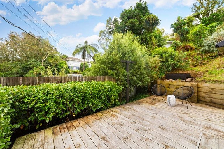 Photo of property in 38a Randwick Road, Northland, Wellington, 6012