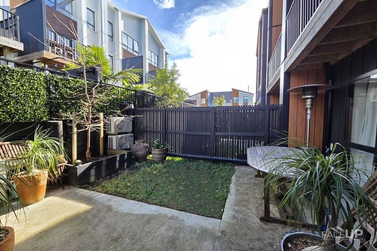 Photo of property in 4/35 Marine Parade, Hobsonville, Auckland, 0616