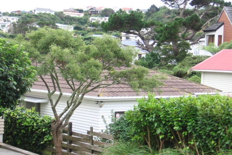 Photo of property in 15 Ranui Crescent, Khandallah, Wellington, 6035
