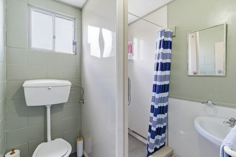 Photo of property in 28 Newcastle Street, Riversdale, 9776