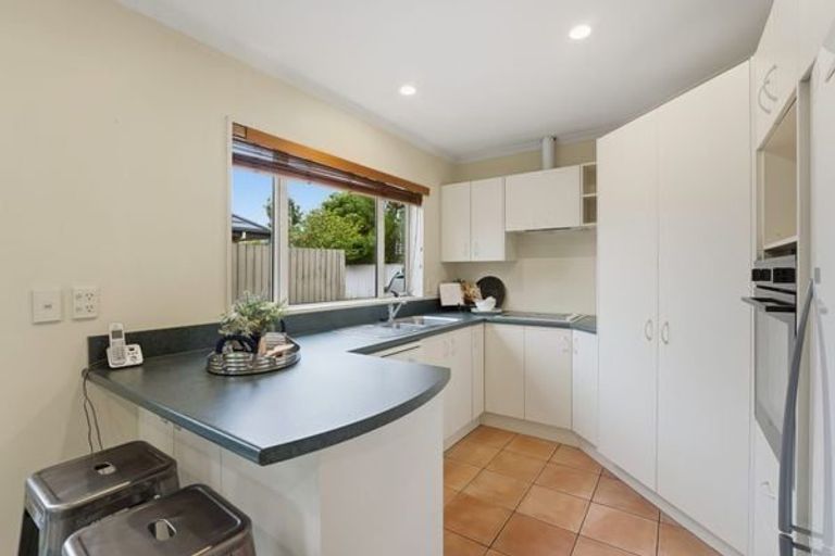 Photo of property in 395a Yaldhurst Road, Russley, Christchurch, 8042