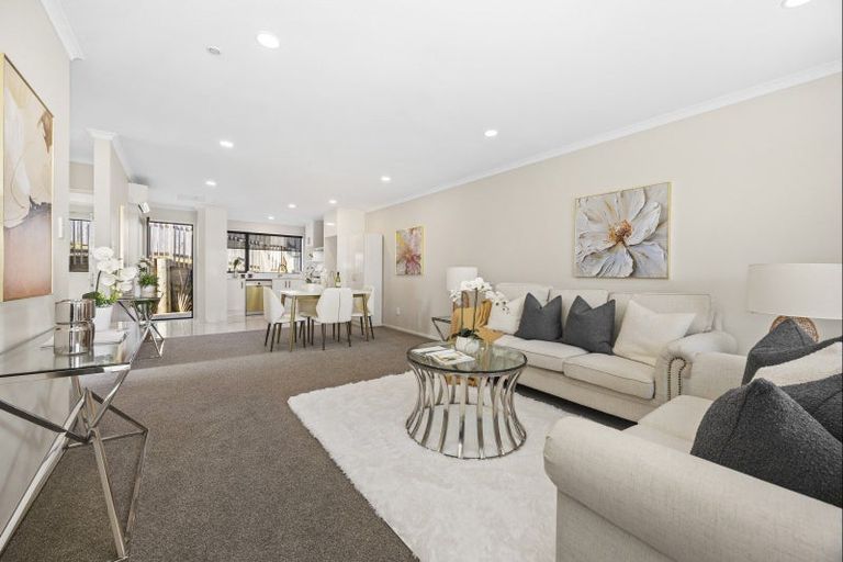 Photo of property in 27a Poruru Close, Papakura, 2110