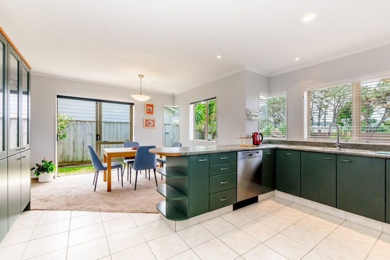Photo of property in 17b Te Kupe Road, Paraparaumu Beach, Paraparaumu, 5032