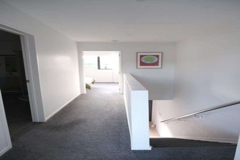 Photo of property in 9 Podgora Avenue, Kumeu, 0810