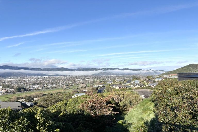 Photo of property in 35 Percy Kinsman Crescent, Riverstone Terraces, Upper Hutt, 5018