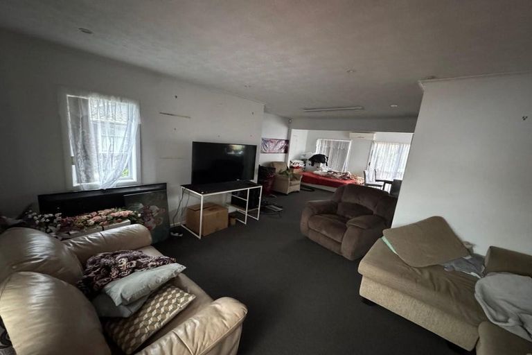 Photo of property in 12 Metcalfe Road, Ranui, Auckland, 0612