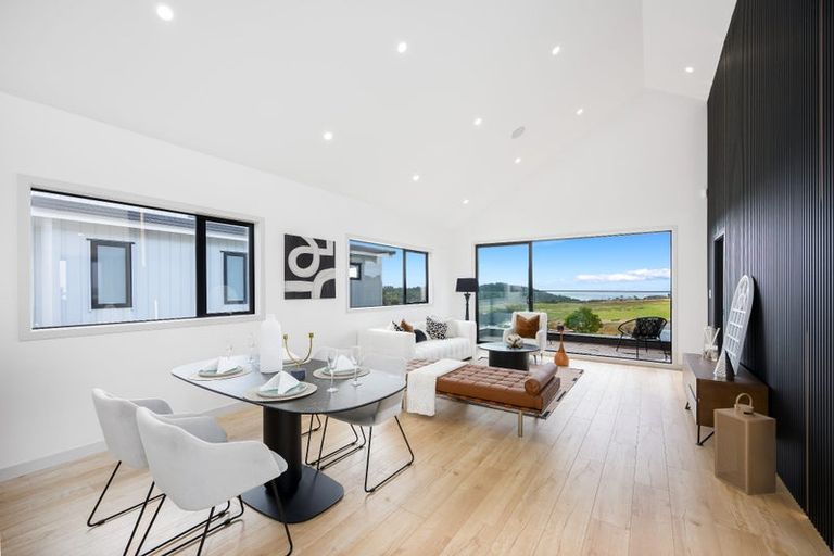 Photo of property in 60 Matangi View Drive, Orewa, 0931