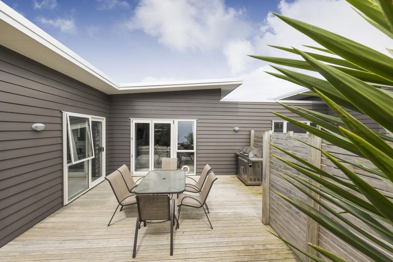 Photo of property in 6a Chelwood Street, Takaro, Palmerston North, 4412