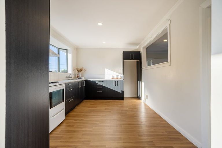 Photo of property in 77 Owles Terrace, New Brighton, Christchurch, 8061