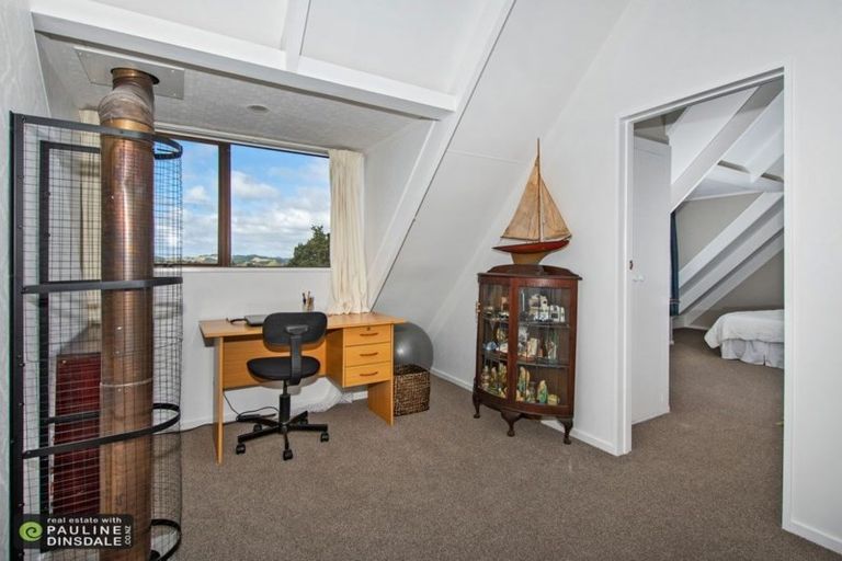 Photo of property in 17 Granfield Place, Te Kamo, Whangarei, 0112