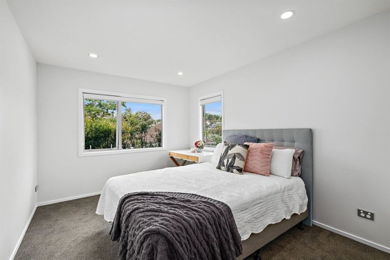 Photo of property in 32 John Downs Drive, Browns Bay, Auckland, 0630