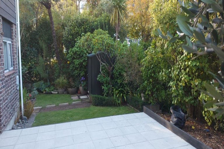 Photo of property in 1/69 Simla Crescent, Khandallah, Wellington, 6035