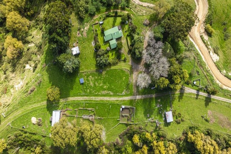 Photo of property in 888 Kakariki Farm Road, Kotemaori, 4188
