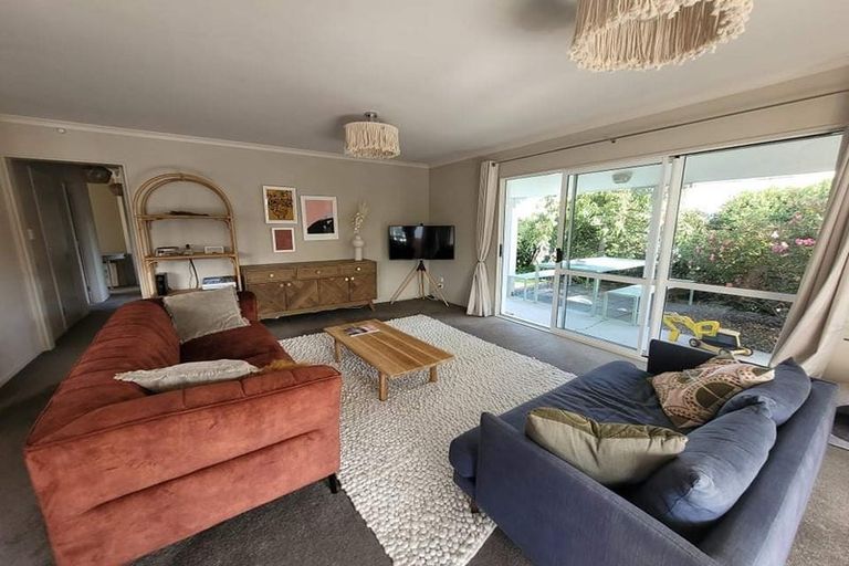 Photo of property in 2 Sam Meads Way, Greytown, 5712