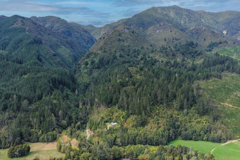 Photo of property in 1155 East Takaka Road, Upper Takaka, Takaka, 7183