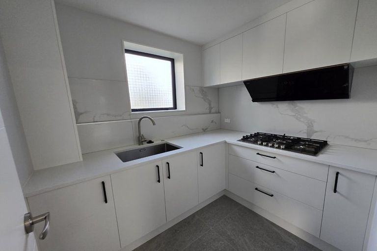 Photo of property in 58 Bond Crescent, Forrest Hill, Auckland, 0620