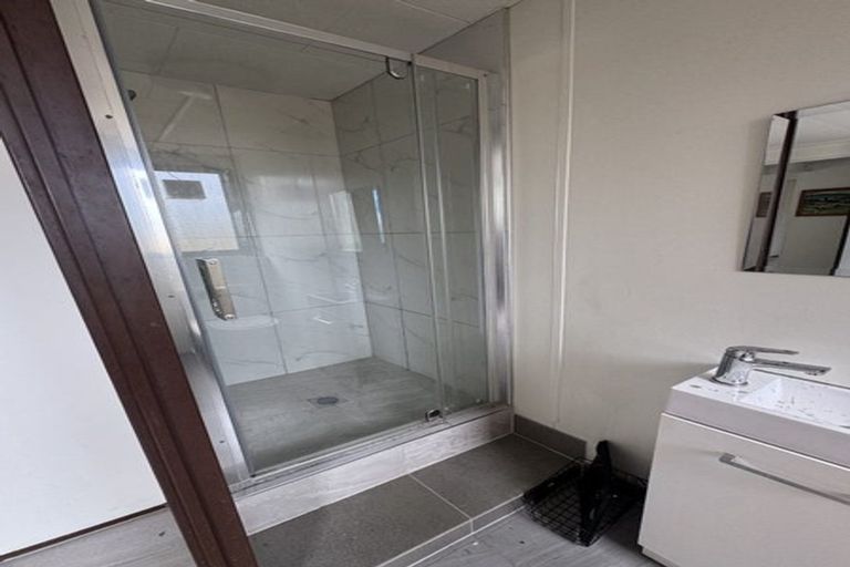 Photo of property in 300 State Highway 16, Kumeu, 0892