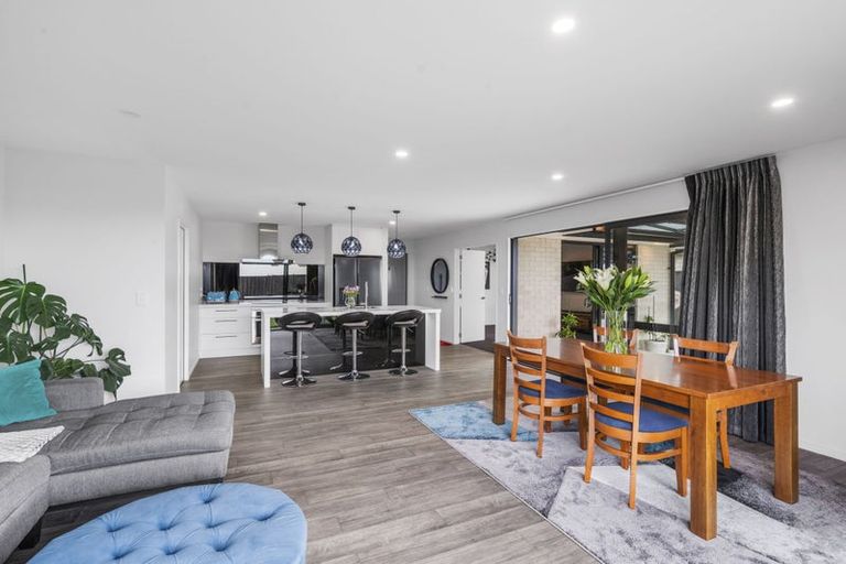 Photo of property in 37 Chris Drive, Rolleston, 7614