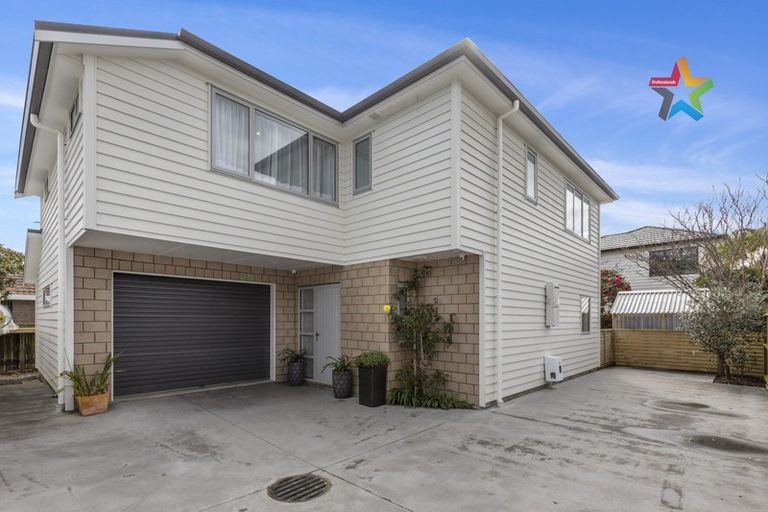 Photo of property in 27a Hardy Street, Waterloo, Lower Hutt, 5011