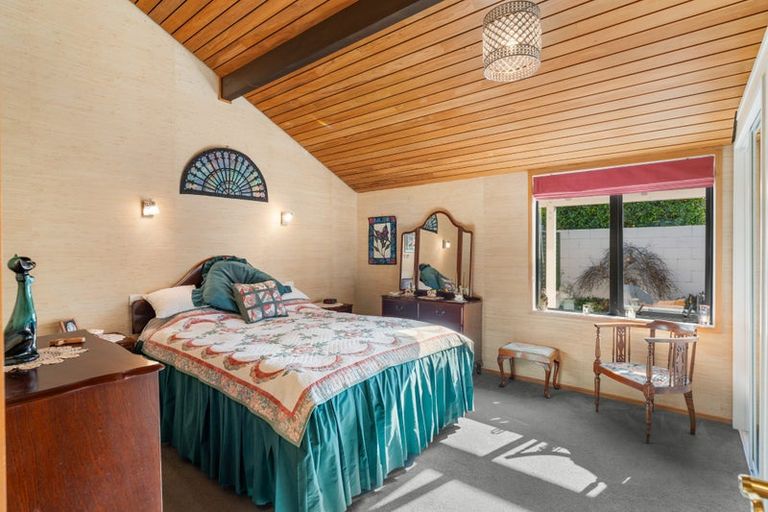 Photo of property in 2/207a Fifield Terrace, Opawa, Christchurch, 8023