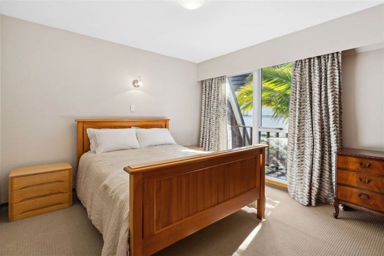 Photo of property in 10 Stormont Place, Avonhead, Christchurch, 8042