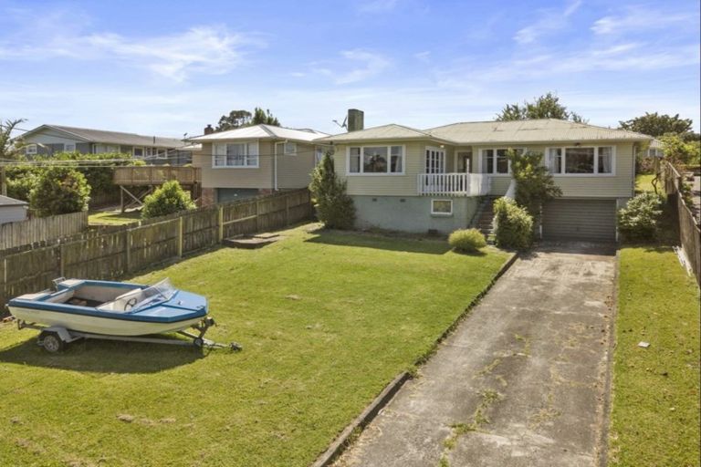 Photo of property in 183 Rathgar Road, Henderson, Auckland, 0610
