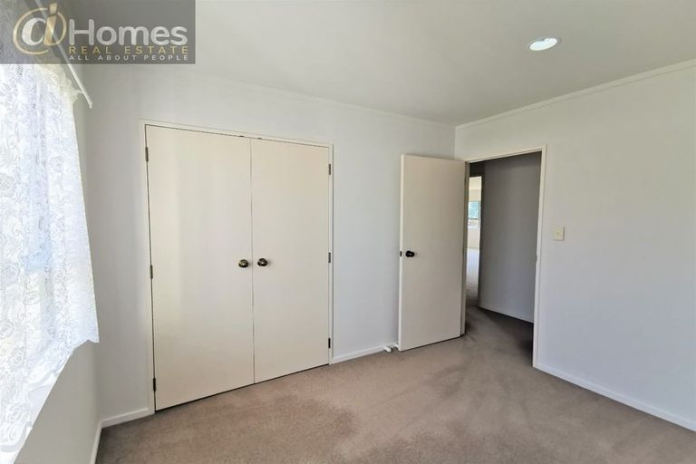 Photo of property in 2/174 Lake Road, Northcote, Auckland, 0627