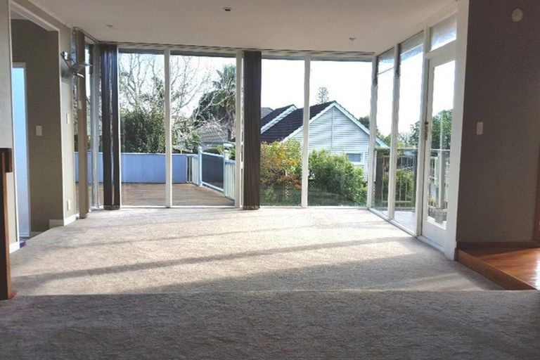 Photo of property in 191 East Coast Road, Castor Bay, Auckland, 0620