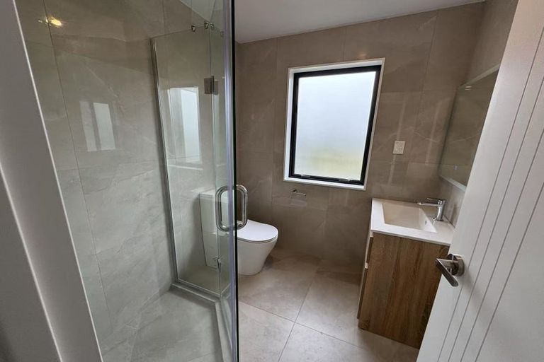 Photo of property in 11e Mawney Road, Henderson, Auckland, 0610