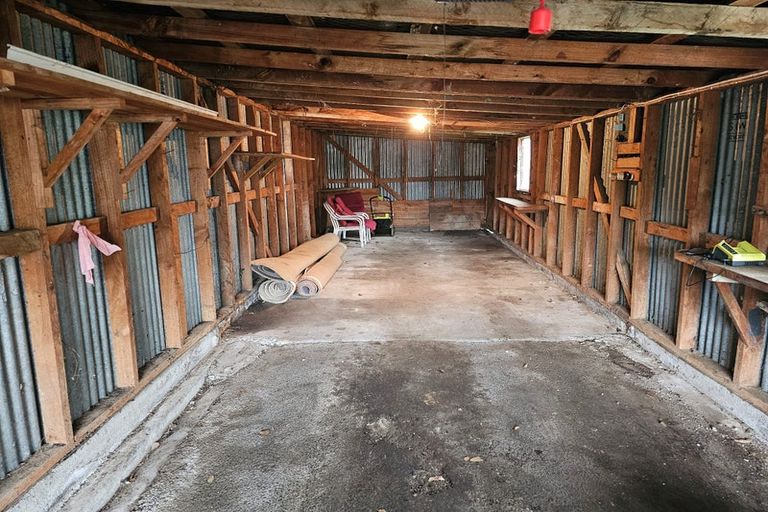 Photo of property in 19 Oxford Street, Martinborough, 5711