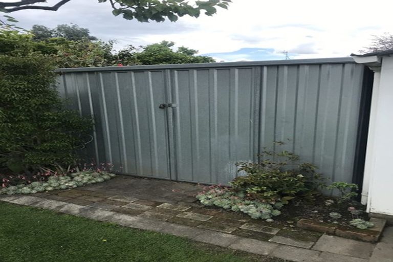 Photo of property in 18 Pembroke Street, Taradale, Napier, 4112