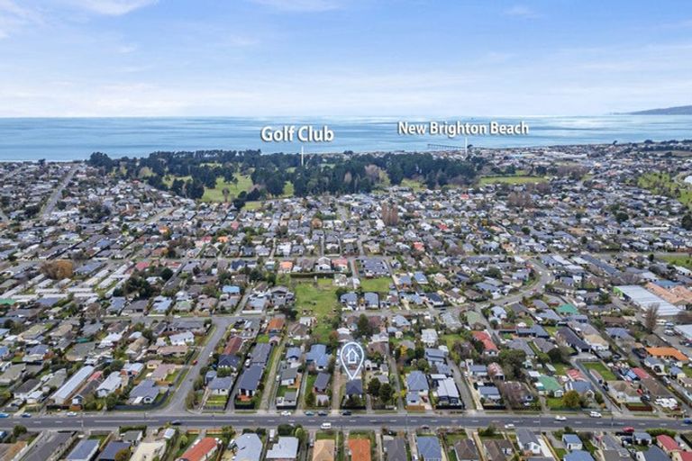 Photo of property in 72 Bower Avenue, New Brighton, Christchurch, 8083