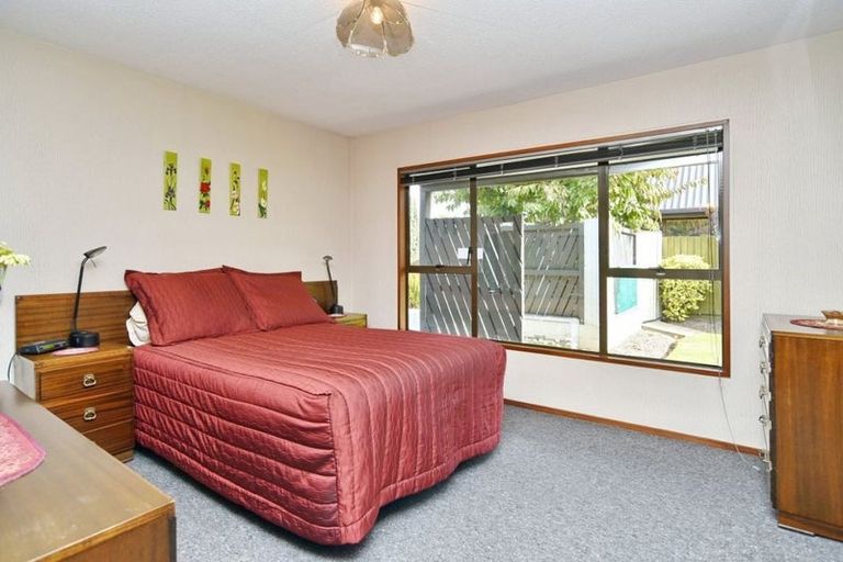 Photo of property in 72 Sarabande Avenue, Redwood, Christchurch, 8051