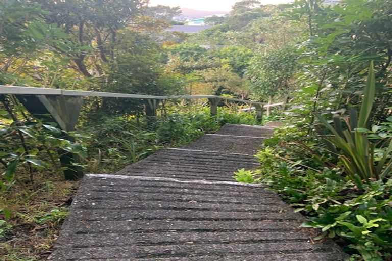 Photo of property in 32 Harland Street, Brooklyn, Wellington, 6021