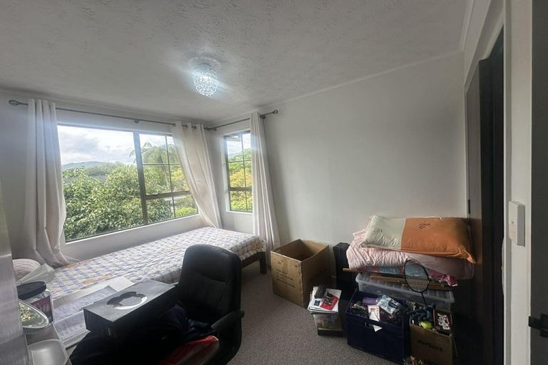 Photo of property in 2 Mcenroe Grove, Naenae, Lower Hutt, 5011
