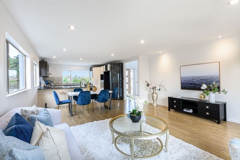 Photo of property in 74 Clover Drive, Henderson, Auckland, 0610